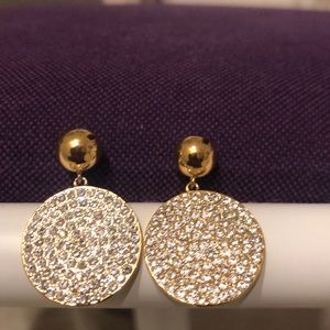 Cute round diamond earrings( not real diamond)